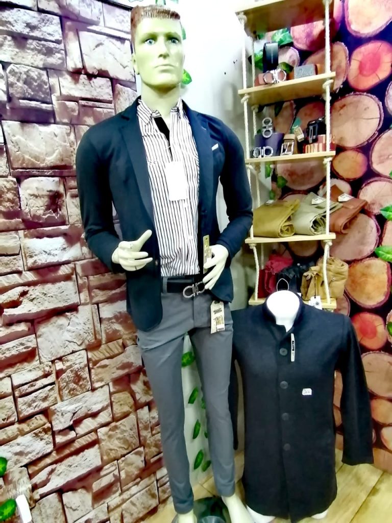 Tienda de Ropa Jeans co... barrio santa librada -Usme